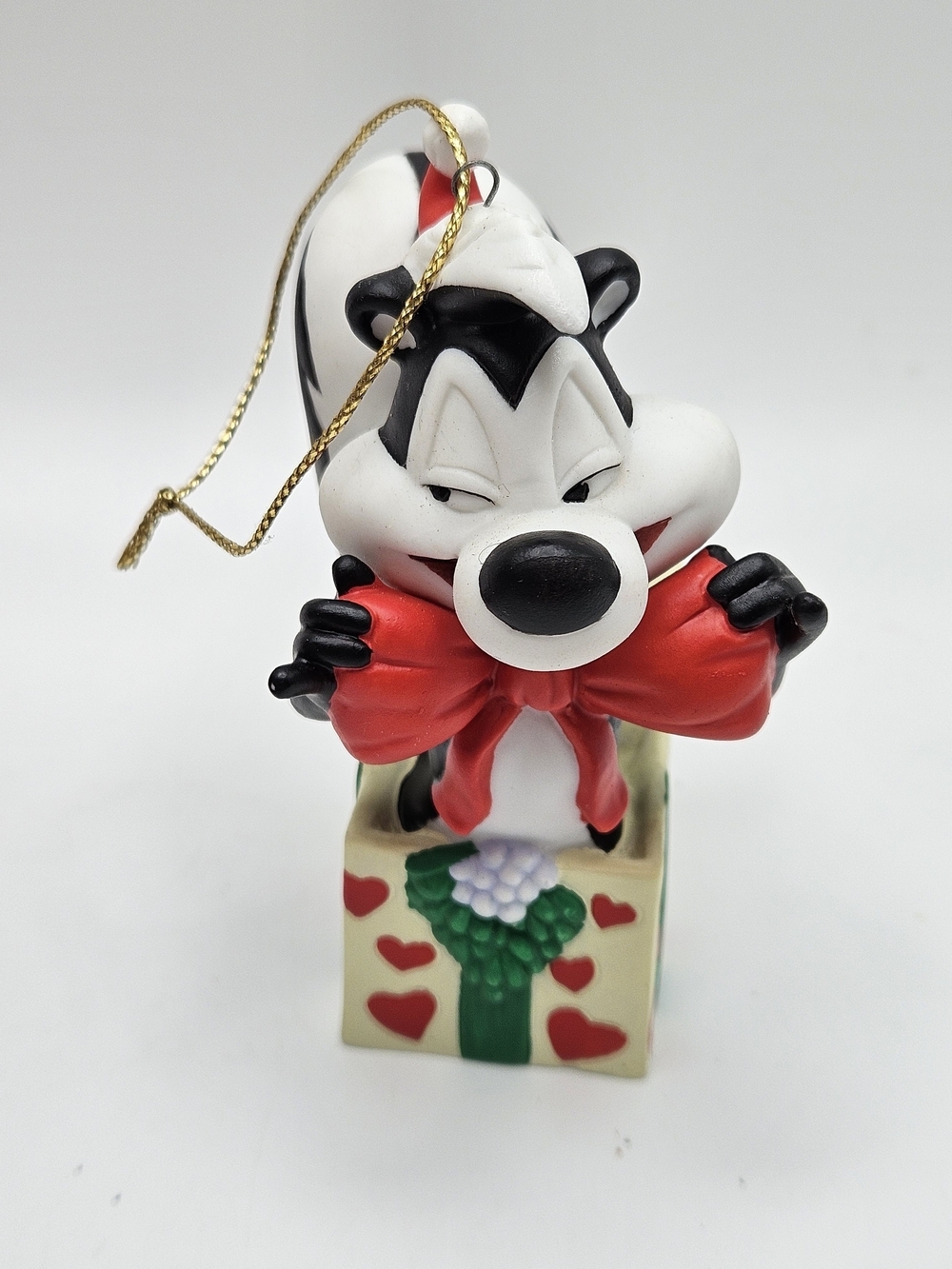VINTAGE Goebel Happy Holidays Ma Cherie Pepe le Pew Porcelain Ornament 2000